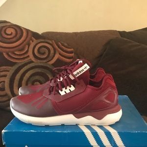 1 DAY SALE!! MENS! Barely worn Adidas /No box